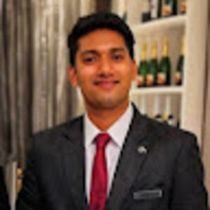 Meet your Posher, Junaid